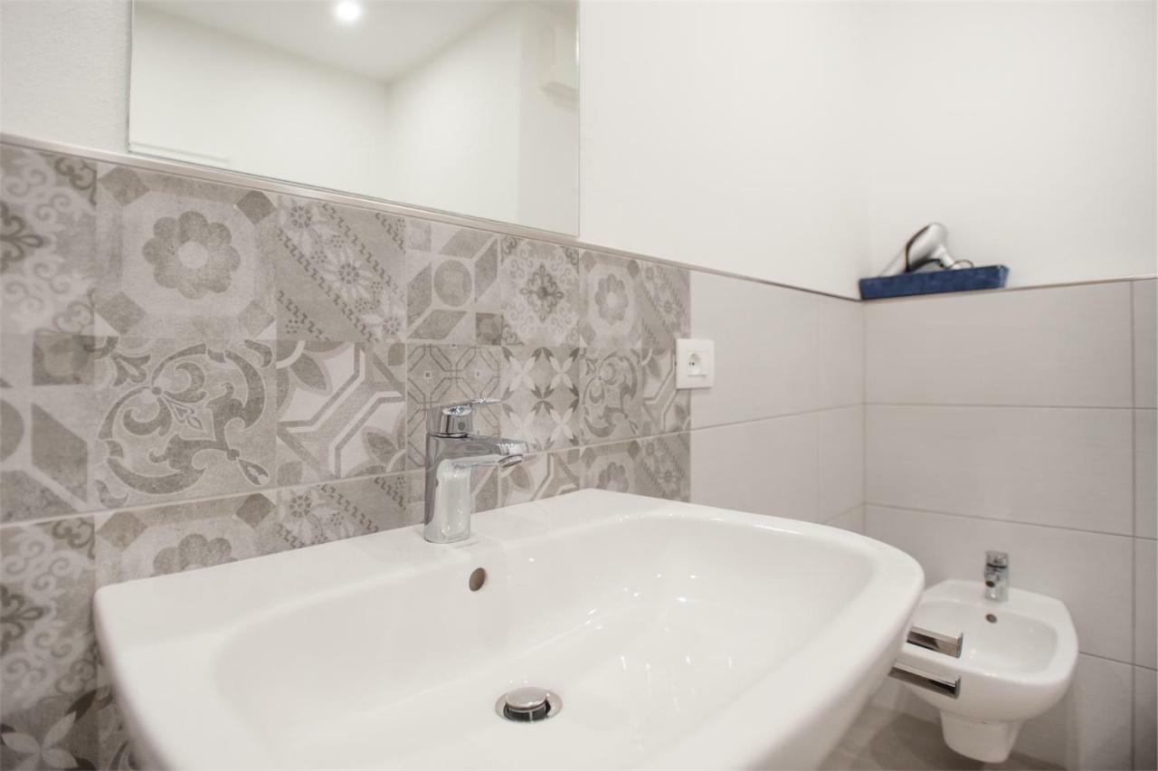 Apartamento Residenza Picalof Torbole Sul Garda Exterior foto